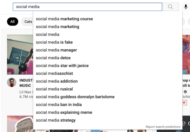 关键字“社交媒体”的YouTube搜索栏自动搜索